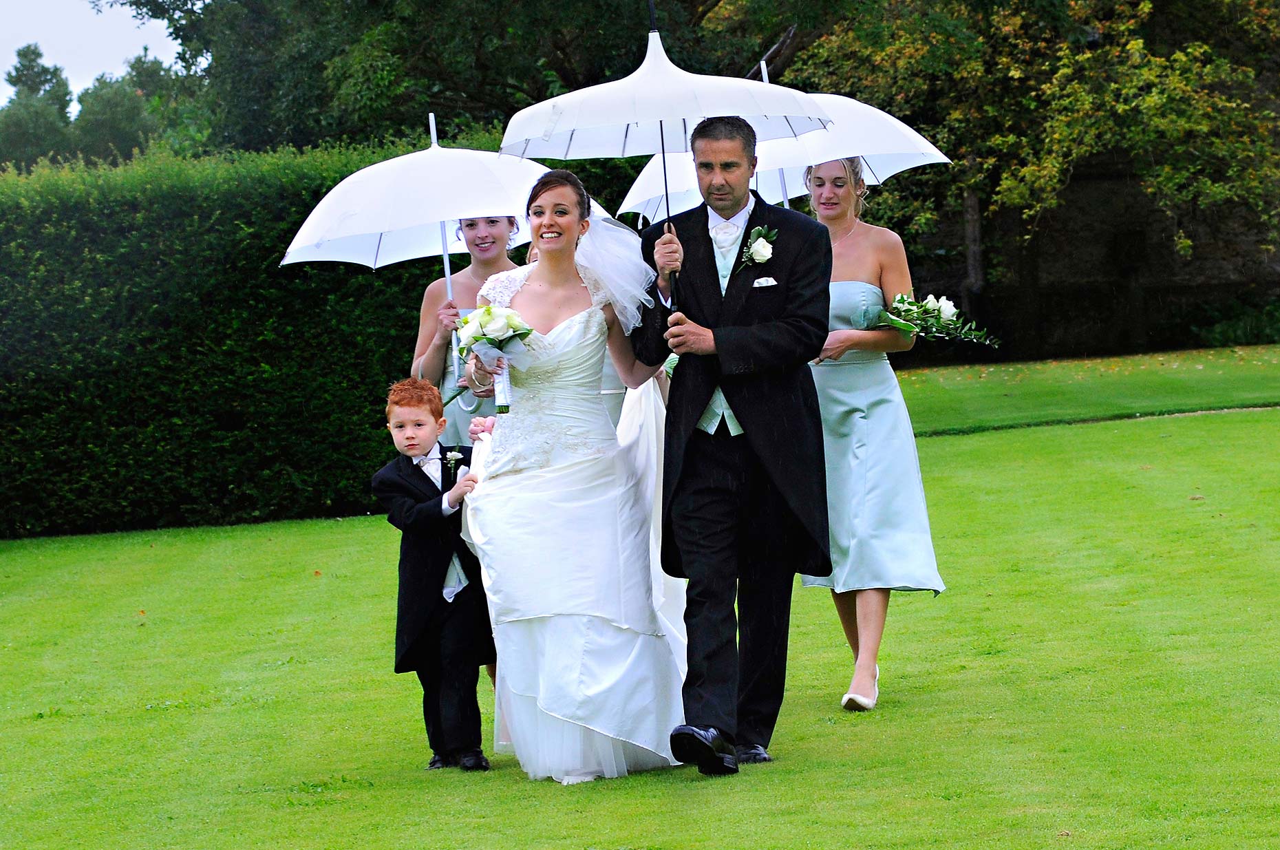 0037-Mapperton-Gardens-Beaminster-Wedding-in-the-rain.jpg
